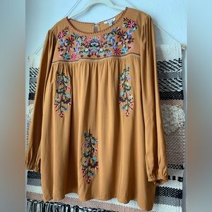NWT embroidery women’s top